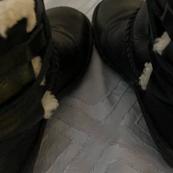 Ugg Caspia Leather And Sheepskin Boots Sz 7 - Picture 6 of 12